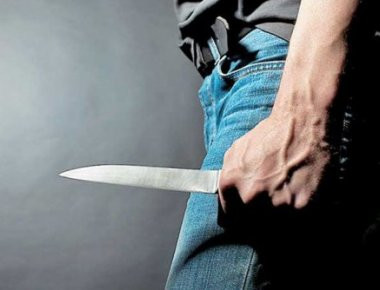Αιματηρό επεισόδιο με μαχαίρι πριν από λίγο στο κέντρο της Θεσσαλονίκης
